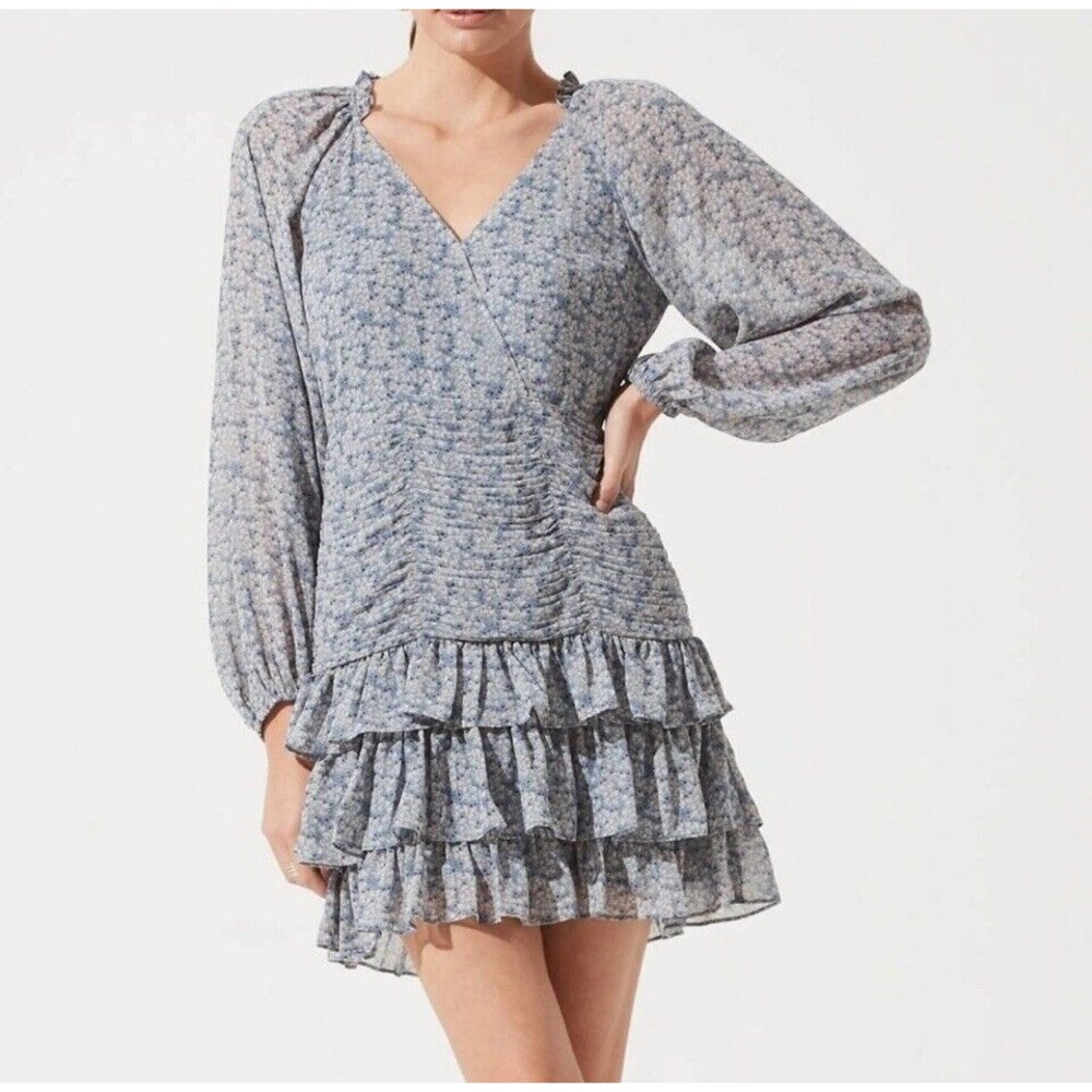 ASTR The Label Tiered Ruffle Mini Dress Women's Size Medium Blue Multi Floral